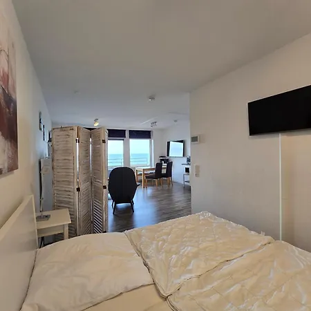 Vier Jahreszeiten 2-46 דירה *